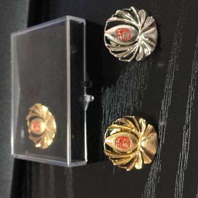 銀章廠家、鎮(zhèn)江銀幣定制與企業(yè)禮品全方位指南 定制獎(jiǎng)牌與企業(yè)形象策劃服務(wù)